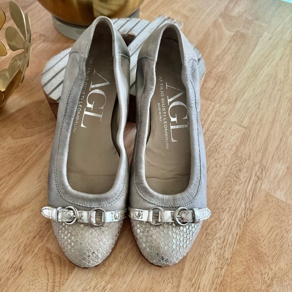 AGL Attilio Giusti Leombruni Brigita Tan Flats
Nude Leather Patent Size 6.5 - Picture 3 of 16